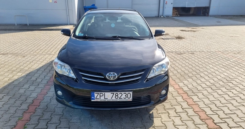 Toyota Corolla cena 27500 przebieg: 246000, rok produkcji 2012 z Szczecin małe 79